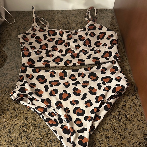 Imagine Perry Bikini - Picture 1 of 2